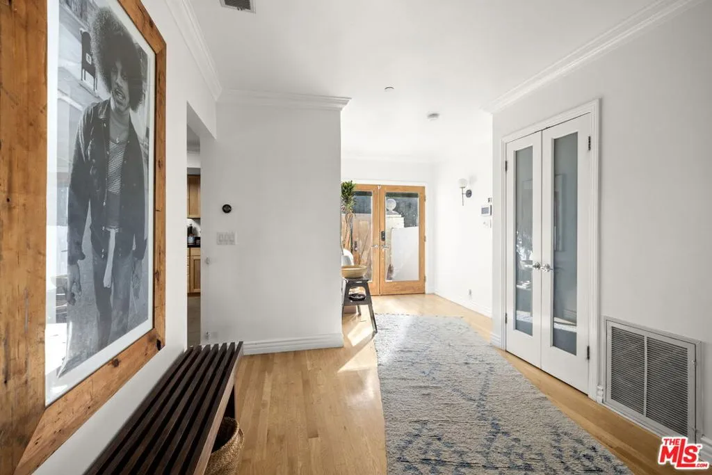 3411 Tareco Drive, Los Angeles, California 90068 home-pic-3